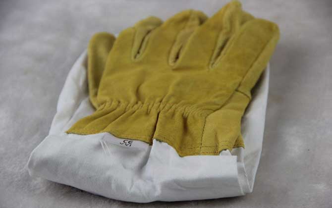 防蜂服價(jià)格多少錢一件? 防蜂服