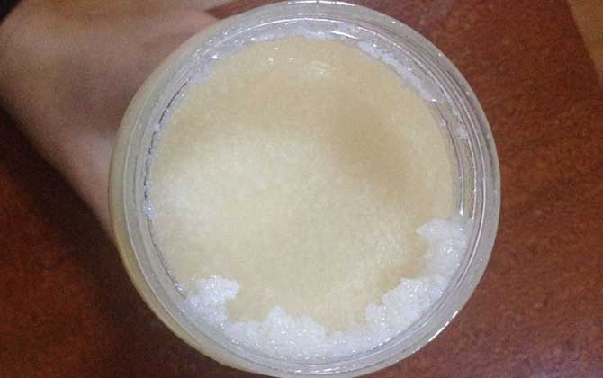 蜂蜜結晶是怎么回事?別擔心,這是正常現象,要恢復也非常簡單! 蜂蜜結晶