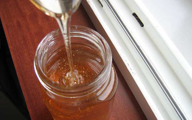 蜂蜜什么時候喝最好?有人說早上,也有人說晚上,實際上都不對! 蜂蜜