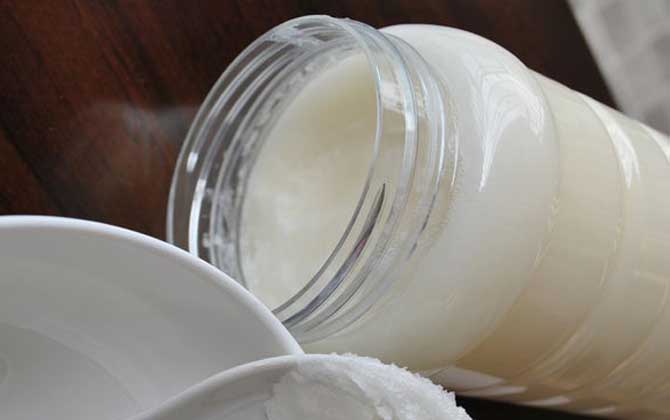 蜂蜜變質是什么樣子的?蜂蜜有這幾個現象,說明蜂蜜已經變質了! 蜂蜜