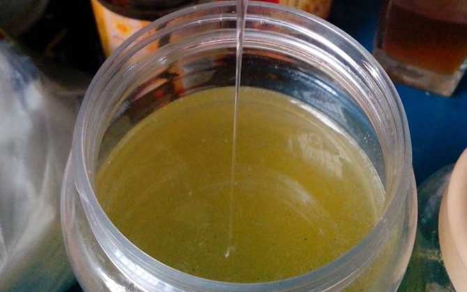 蜂蜜水的正確喝法,不僅僅只是飲用時(shí)間,在食用量上也要控制好! 蜂蜜水