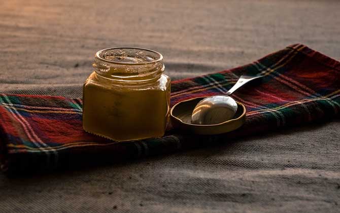 蜂蜜的用途有哪些?不但是天然營養(yǎng)食品,更是可食用的美容劑! 蜂蜜