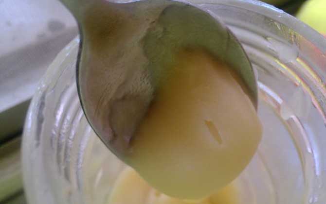 蜂蜜去皺紋最好的方法,用法正確最關(guān)鍵,但怎樣搭配也很重要! 蜂蜜去皺紋