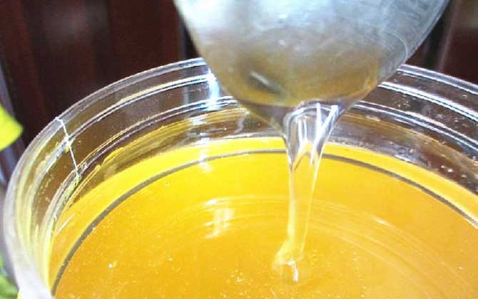 蜂蜜去皺紋最好的方法,用法正確最關(guān)鍵,但怎樣搭配也很重要! 蜂蜜去皺紋