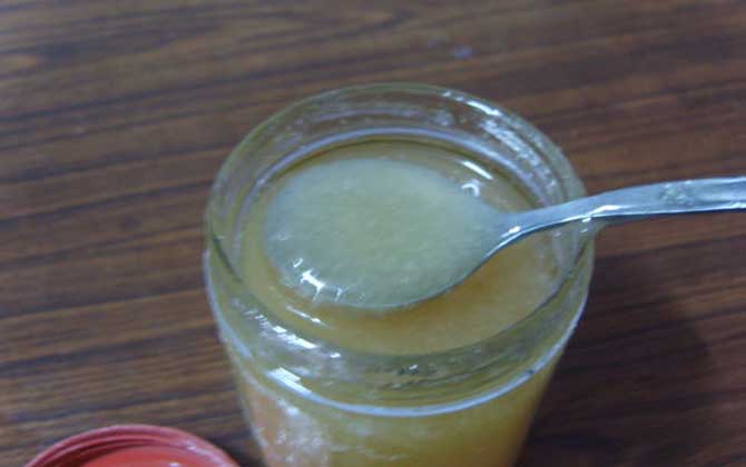 蜂蜜祛斑的最佳方法,若能掌握這些小竅門,祛斑效果將事半功倍! 蜂蜜祛斑