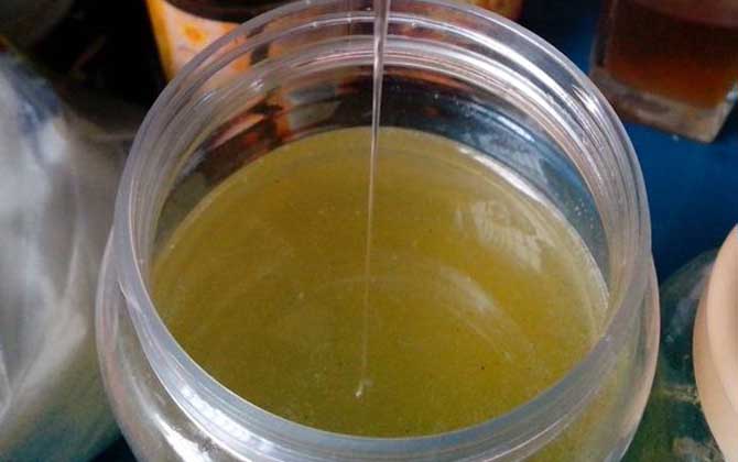 喝蜂蜜水止咳嗎?純蜂蜜水雖然能止咳,但搭配食用止咳效果更佳! 蜂蜜