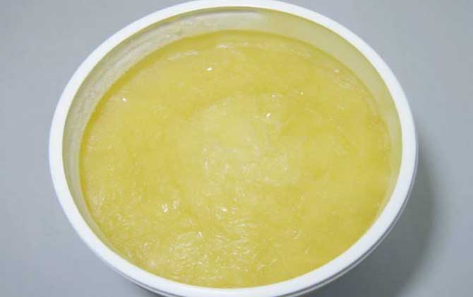 蜂王漿的作用與功效有哪些?經(jīng)常吃些蜂王漿,這5個(gè)好處跑不了! 蜂王漿