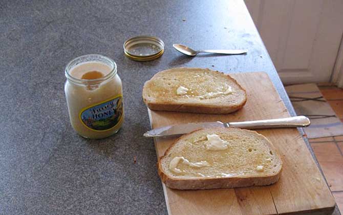 檸檬蜂蜜水的正確做法,實際上非常簡單,但這些細節一定要注意! 蜂蜜