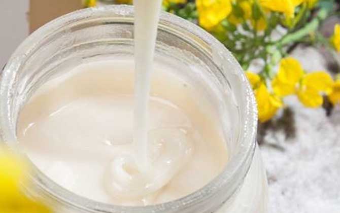 油菜花蜂蜜有什么功效與作用?這6個好處,只有經常喝的才知道! 油菜花蜂蜜