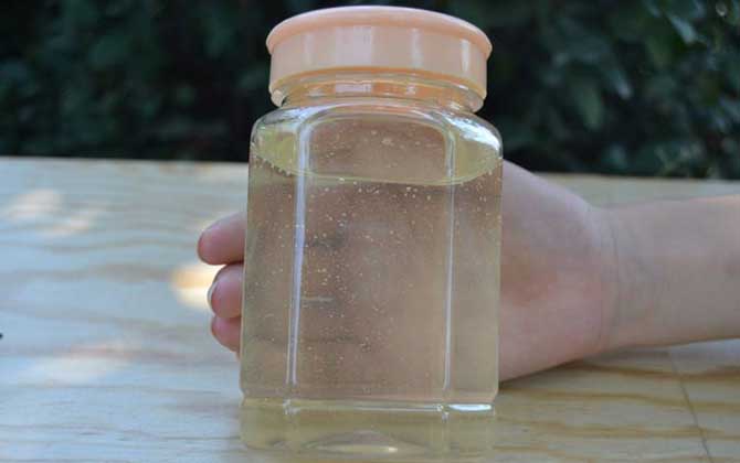 洋槐蜂蜜有什么功效與作用?經(jīng)常喝洋槐蜂蜜,這7個好處跑不了! 洋槐蜂蜜