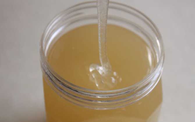 蜂蜜變質后的圖片是什么樣?出現這4種情況,說明蜂蜜已經變質! 蜂蜜