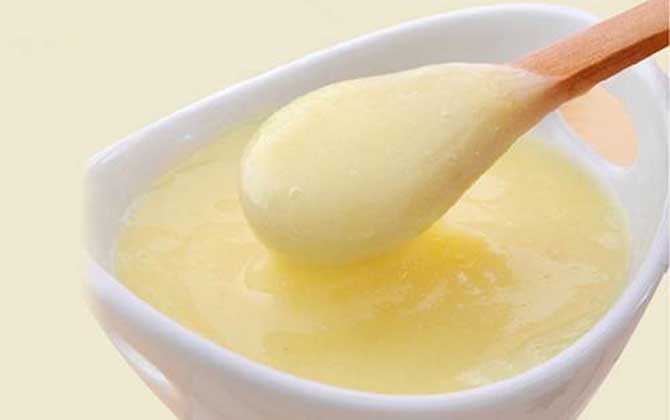 吃蜂王漿乳房長大了是怎么了?別擔心,蜂王漿有一定的豐胸效果! 蜂王漿