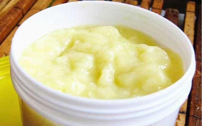 吃蜂王漿乳房長大了是怎么了?別擔心,蜂王漿有一定的豐胸效果! 蜂王漿