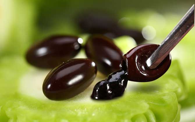 女人吃蜂膠膠囊的禁忌,過敏體質不能吃,孕婦和產婦也不能吃! 蜂膠膠囊