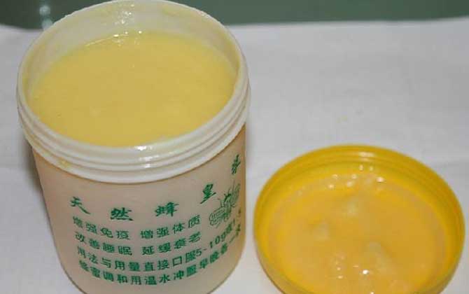 蜂王漿的副作用與禁忌,絕對不能過量食用,這4類人也要少吃! 蜂王漿