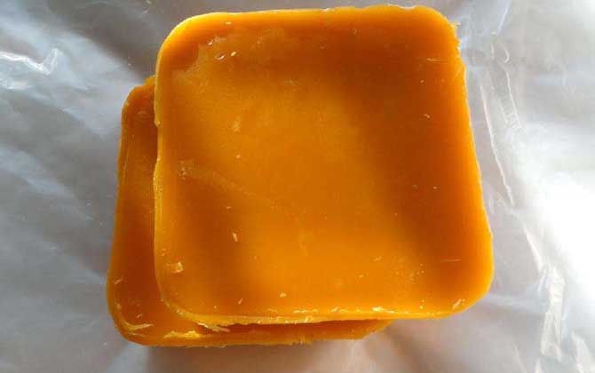 蜂蠟的作用與功效及吃法,正確食用能美容,過量食用反而有害! 蜂蠟