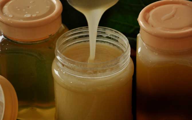 蜂蜜的正確吃法及注意事項 蜂蜜