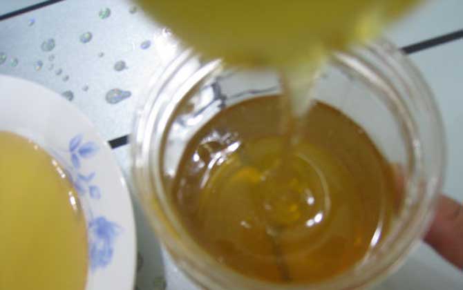 用蜂蜜擦臉一年有什么效果? 蜂蜜