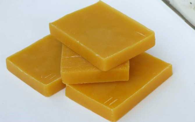 最新蜂蠟價(jià)格多少錢一斤? 蜂蠟