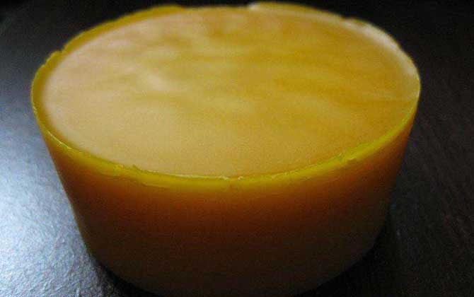 最新蜂蠟價(jià)格多少錢一斤? 蜂蠟