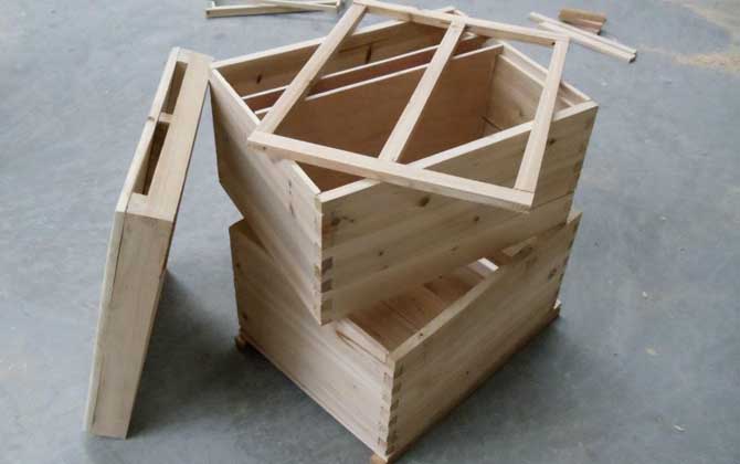 活框蜂箱有哪些優(yōu)點和缺點? 活框蜂箱