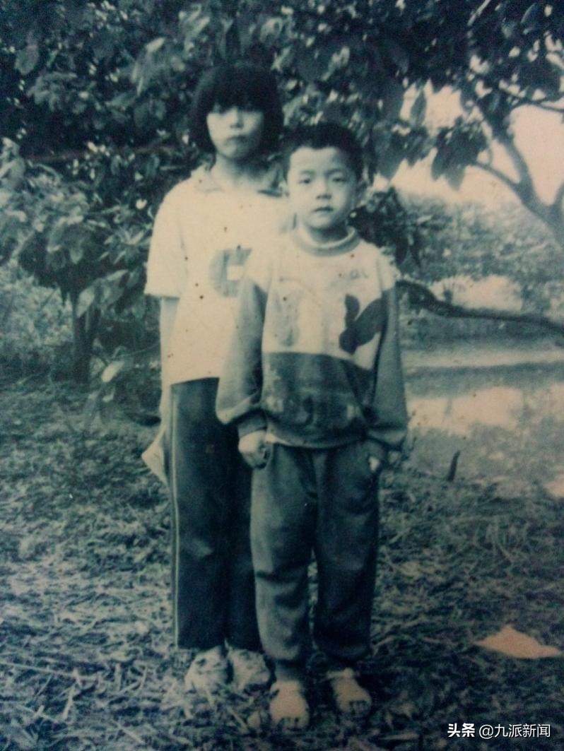 985 畢業(yè)生回應(yīng)辭掉公務(wù)員賣豬肉 從公務(wù)員到豬肉佬,985畢業(yè)生為還200萬債務(wù)擺肉攤:10年后還賣豬肉未嘗不可,以前管理個(gè)體戶現(xiàn)在成了個(gè)體戶