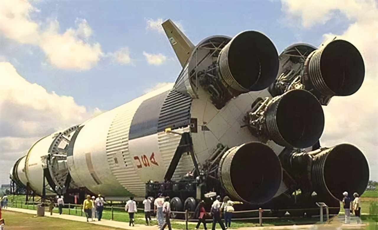 升空73秒后爆炸,7名宇航員化為灰燼,挑戰者號事故有多可怕? 升空73秒后爆炸,7名宇航員化為灰燼,挑戰者號事故有多可怕?