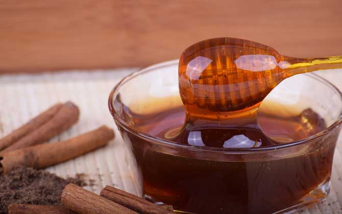 蜂蜜水的作用與功效有哪些？經(jīng)常喝杯蜂蜜水，這8個(gè)好處跑不了！