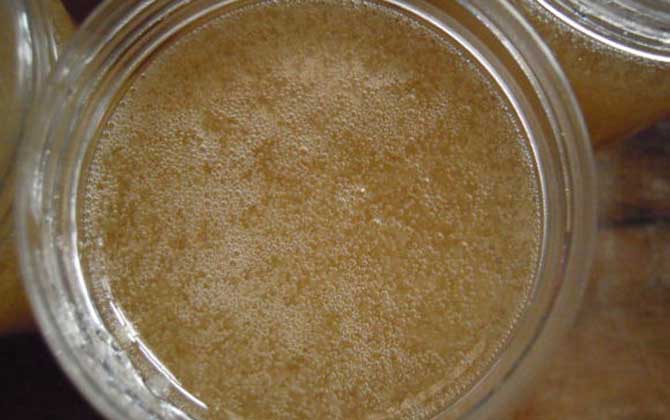 蜂蜜的副作用有哪些？實際上只要喝法正確，蜂蜜根本沒有副作用！