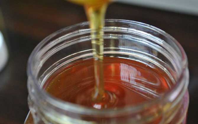 蜂蜜生姜水的禁忌有哪些？除了喝法正確之外，這幾種人最好少喝！