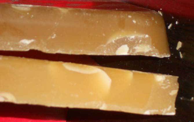 蜂蠟可以治療哪些病？主要是局部炎癥，原因是蜂蠟能抗菌消炎！