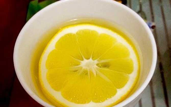 早上空腹喝蜂蜜檸檬水好嗎？