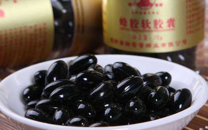 蜂膠軟膠囊能降血糖嗎？